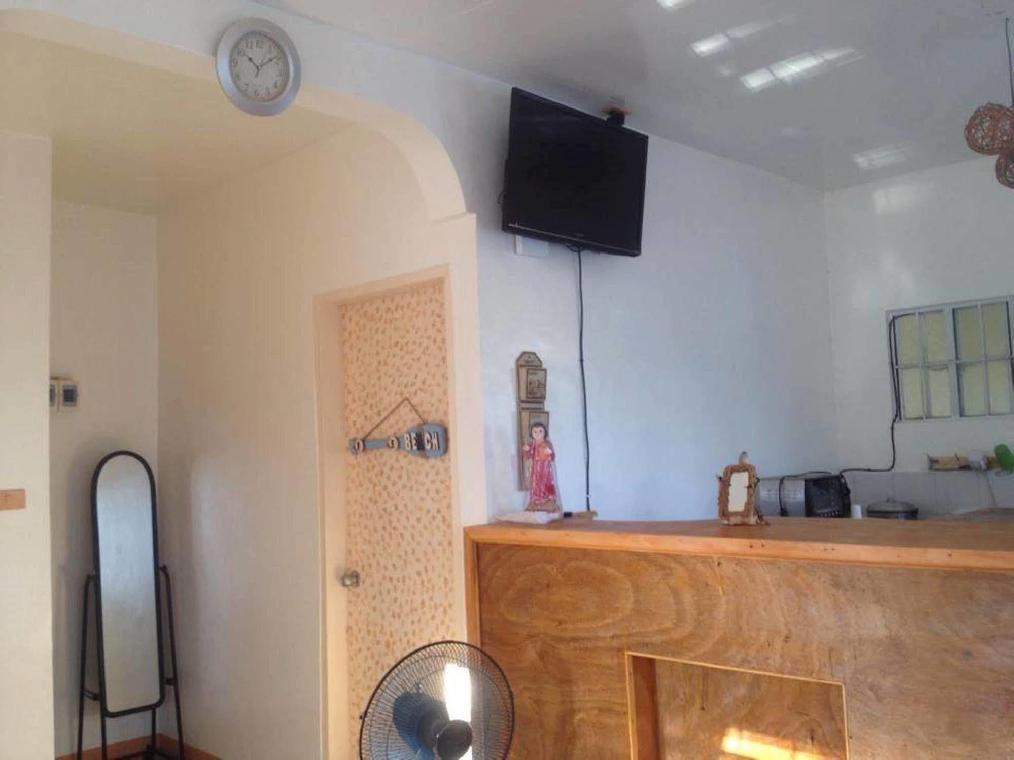 Bohemian Hostel Panglao Bagian luar foto